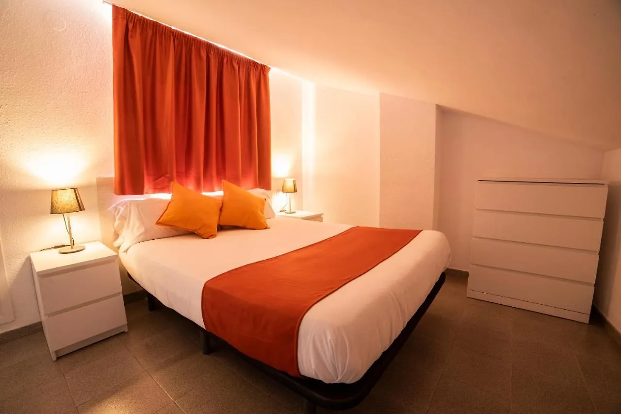 Apartaments Atzavara Calella 0*,