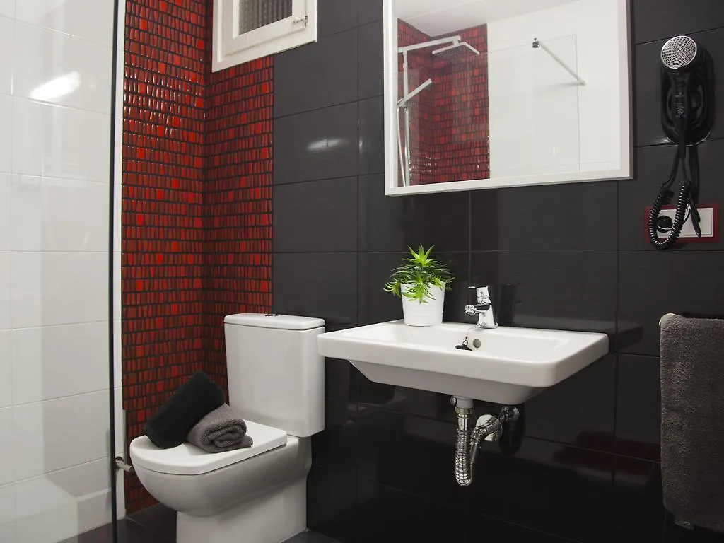 Apartaments Atzavara Calella 0*,