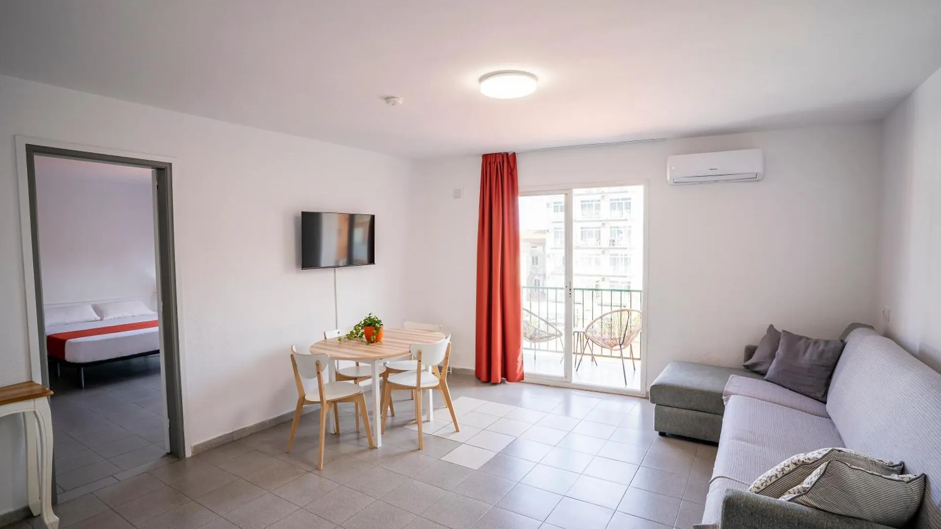 Apartaments Atzavara Calella Apartamento