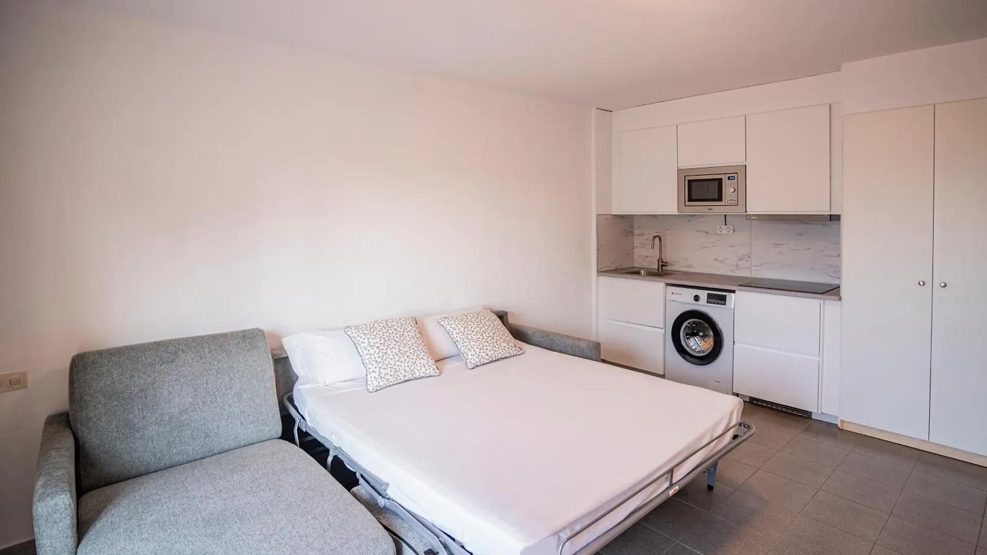 Apartaments Atzavara Calella Apartamento