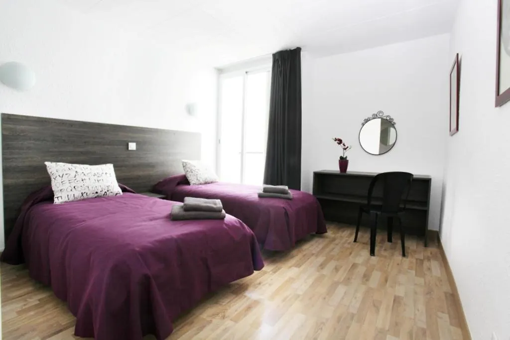 Apartaments Atzavara Calella Apartamento