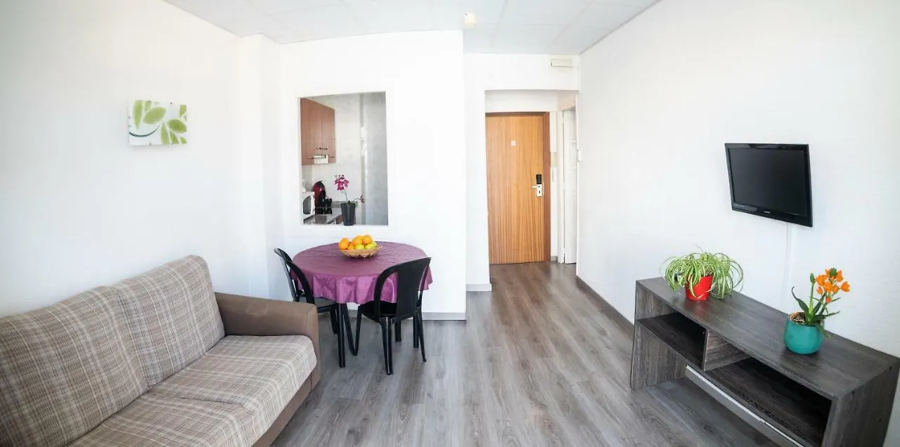 Apartaments Atzavara Calella 0*,